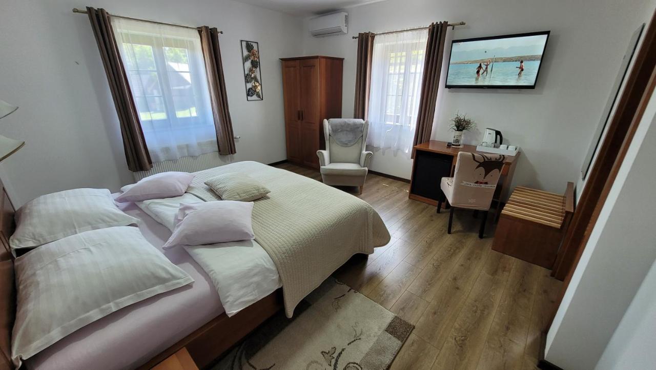B&B Plitvice Lakes Villa Prica Plitvica selo Bagian luar foto
